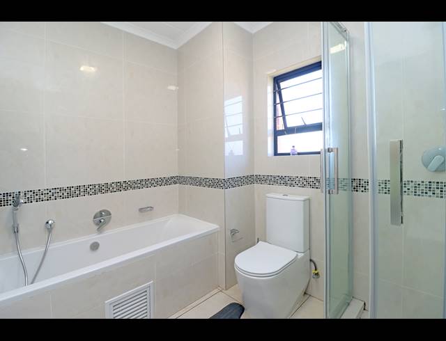 3 BEDROOM APARTMENT FOR SALE IN NOORDHANG
